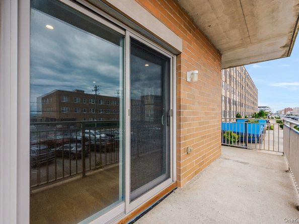 661 W Broadway 202, Long Beach NY 11561