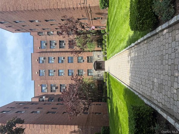 505 E Lincoln Avenue 302, Mount Vernon NY 10552