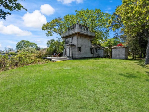 55 West End Avenue, East Quogue NY 11942