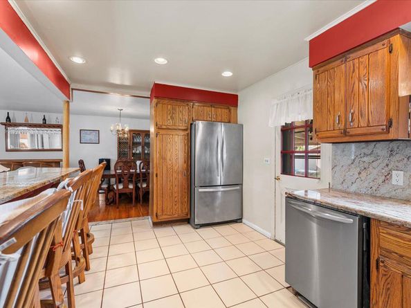 61 Cheshire Road, Bethpage NY 11714