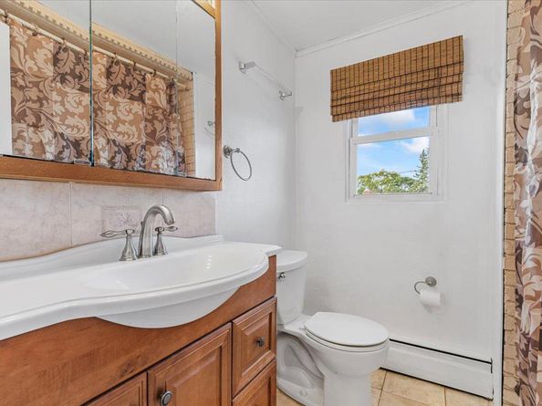 61 Cheshire Road, Bethpage NY 11714