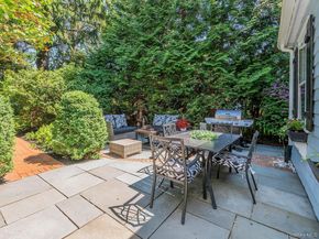 41 High Street, Locust Valley NY 11560