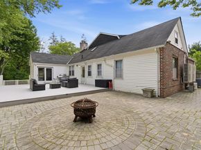 319 38th Road, Douglaston NY 11363