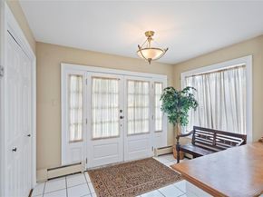 6 Beaumont Drive, Melville NY 11747