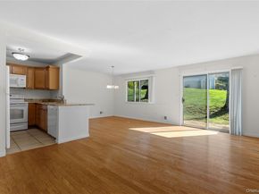 157 Carriage Court E, Yorktown Heights NY 10598
