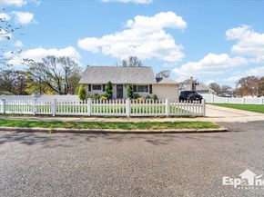 36 Ronald Drive E, Amityville NY 11701