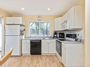 14 Petersburg Ct., Coram NY 11727