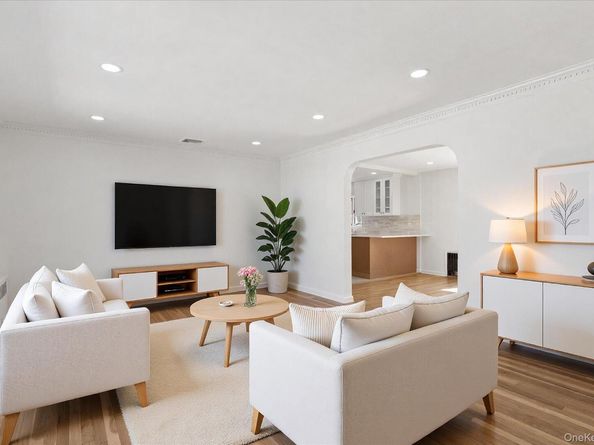 695 Doblin Street, Elmont NY 11003