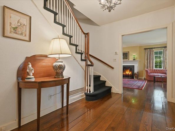 4 The Birches, Roslyn Estates NY 11576