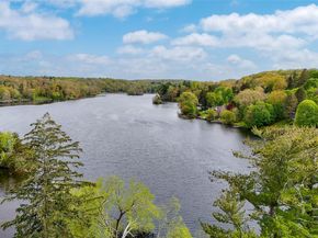 8 Hoyt Street, South Salem NY 10590