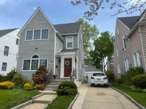 29 Carstairs Road, Valley Stream NY 11581