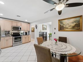 10 Rita Drive, Mount Sinai NY 11766