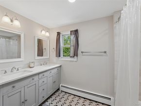 10 Rita Drive, Mount Sinai NY 11766