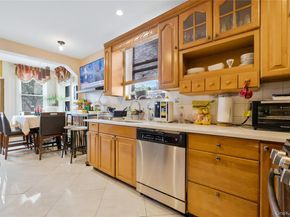 918 E 216th Street, Bronx NY 10469