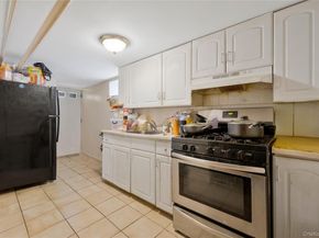 918 E 216th Street, Bronx NY 10469