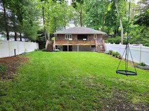 31 Apricot Road, Rocky Point NY 11778
