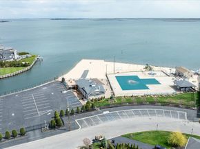 22 Willa Way, Massapequa NY 11758