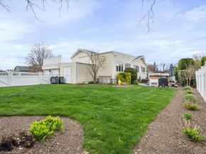 22 Willa Way, Massapequa NY 11758