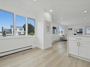 84 N Fordham Road, Hicksville NY 11801