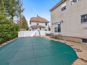3249 Woodward Avenue, Wantagh NY 11793