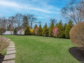9 Bowen Place, Stony Brook NY 11790
