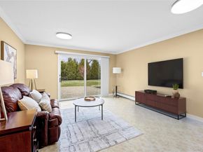 9 Bowen Place, Stony Brook NY 11790