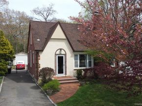 75 Oregon Avenue, Medford NY 11763