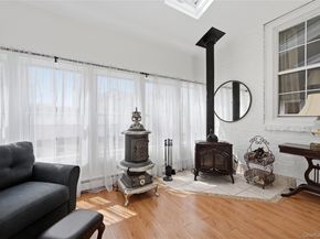 75 Oregon Avenue, Medford NY 11763