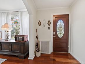 75 Oregon Avenue, Medford NY 11763