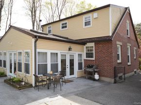 75 Oregon Avenue, Medford NY 11763