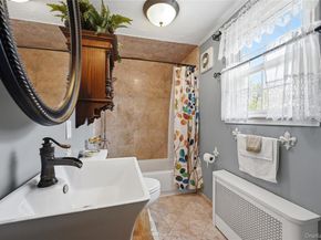 75 Oregon Avenue, Medford NY 11763