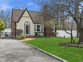 75 Oregon Avenue, Medford NY 11763