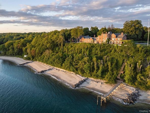 31 Fort Hill Drive, Lloyd Neck NY 11743