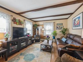 29 Spool Lane, Levittown NY 11756