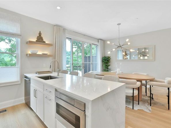 162 Bedford Road 16, Armonk NY 10504