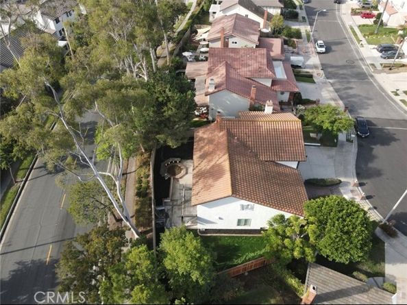 25052 Calle Arenal, Lake Forest (el Toro) CA 92630