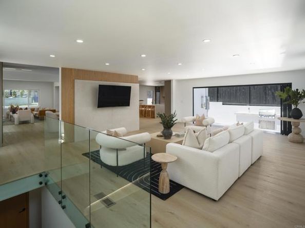 3231 Hawk Street, San Diego CA 92103