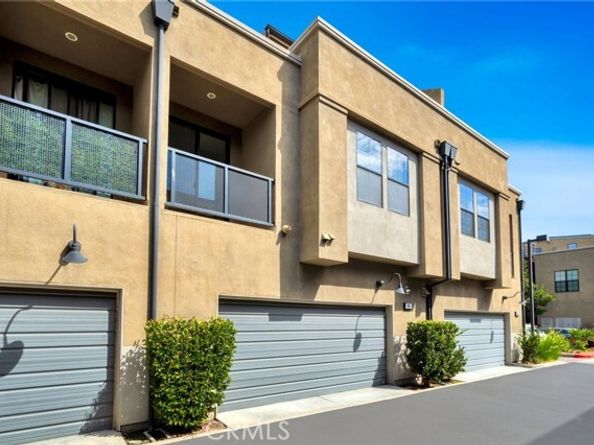 563 W Maple Avenue, Orange CA 92868
