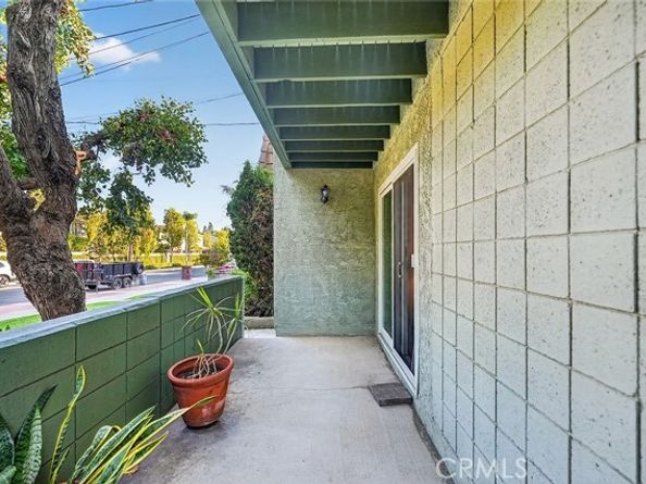 349 Winslow, Long Beach CA 90814