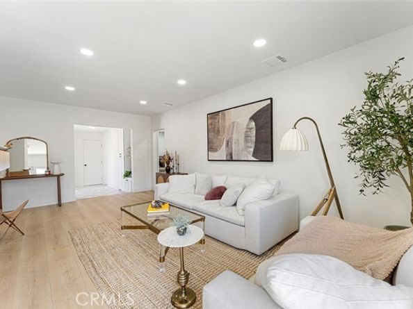 981 Nordica Drive, Los Angeles CA 90065