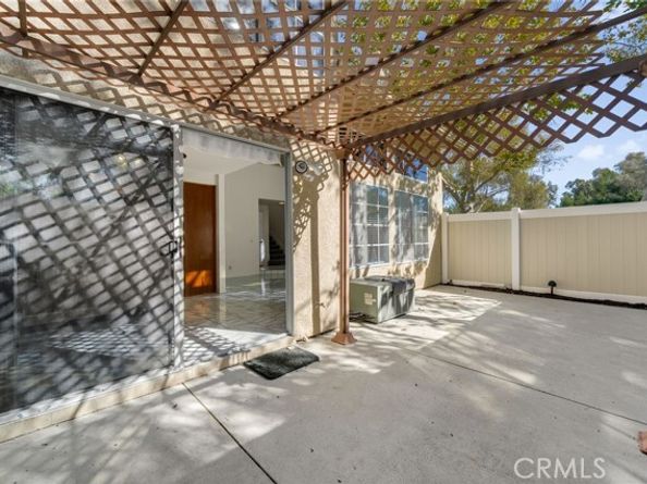 26426 Fox Glen 14, Lake Forest (el Toro) CA 92630