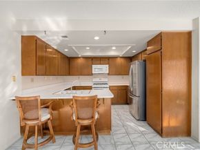 26426 Fox Glen 14, Lake Forest (el Toro) CA 92630