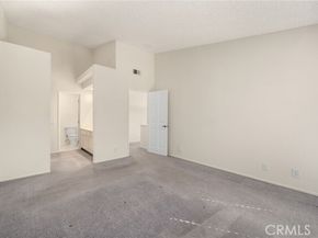 26426 Fox Glen 14, Lake Forest (el Toro) CA 92630