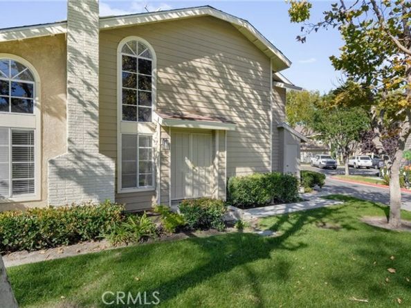 26426 Fox Glen 14, Lake Forest (el Toro) CA 92630