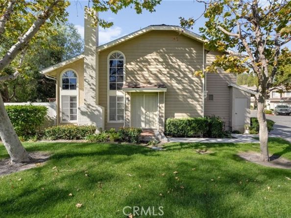 26426 Fox Glen 14, Lake Forest (el Toro) CA 92630