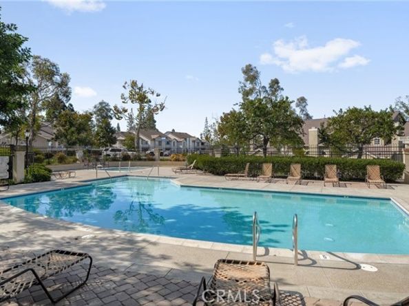 26426 Fox Glen 14, Lake Forest (el Toro) CA 92630
