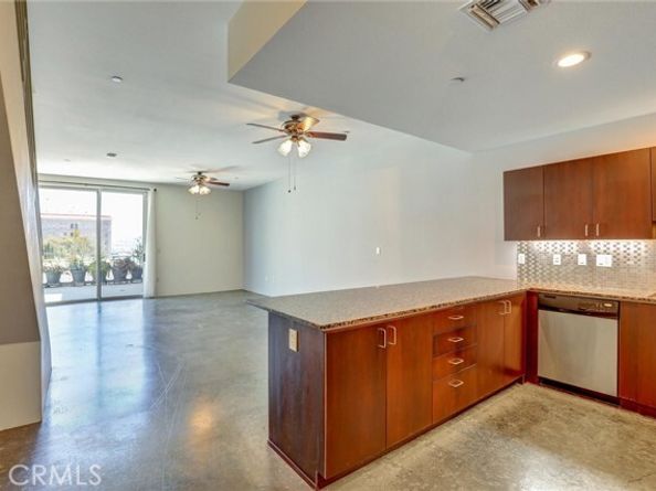 285 W 6th Street 327, San Pedro (los Angeles) CA 90731