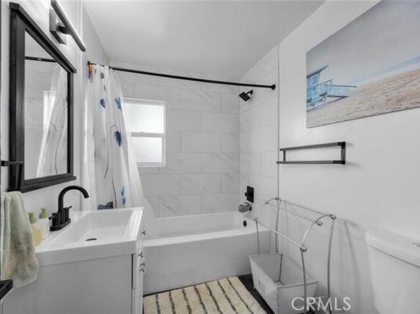 1566 N Neptune, Wilmington (los Angeles) CA 90744