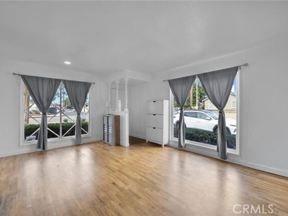 1566 N Neptune, Wilmington (los Angeles) CA 90744