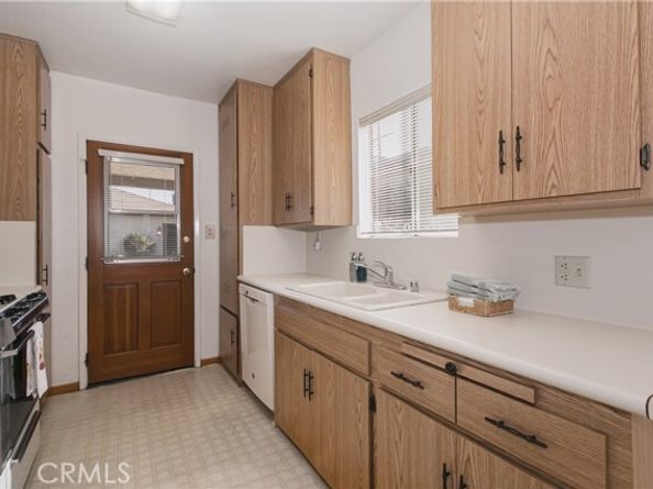 6900 Aura Avenue, Reseda (los Angeles) CA 91335